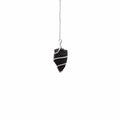 Pendule divinatoire en agate noire brute – finition argentée
