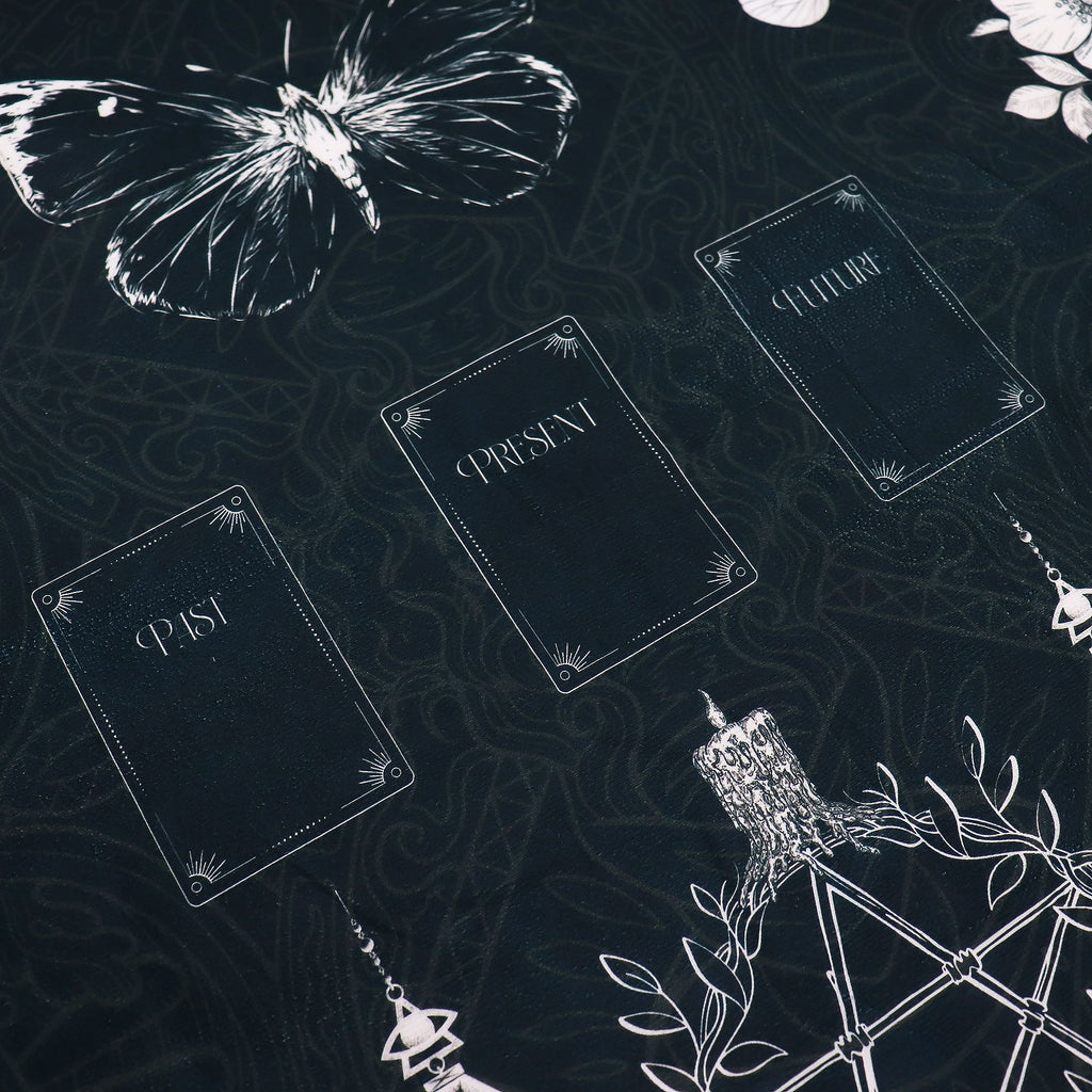 Tissu de tirage de tarot Ancient Witch – 75 × 75 cm